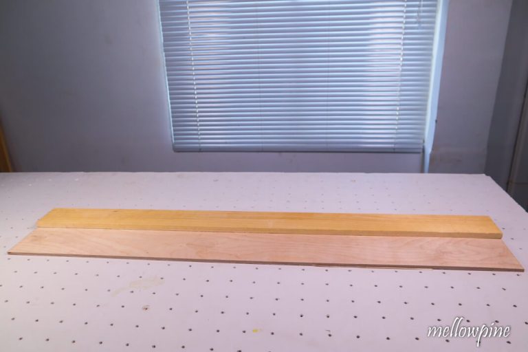 How to Make a Straight Edge with Minimal Tools [Step-by-Step] - MellowPine